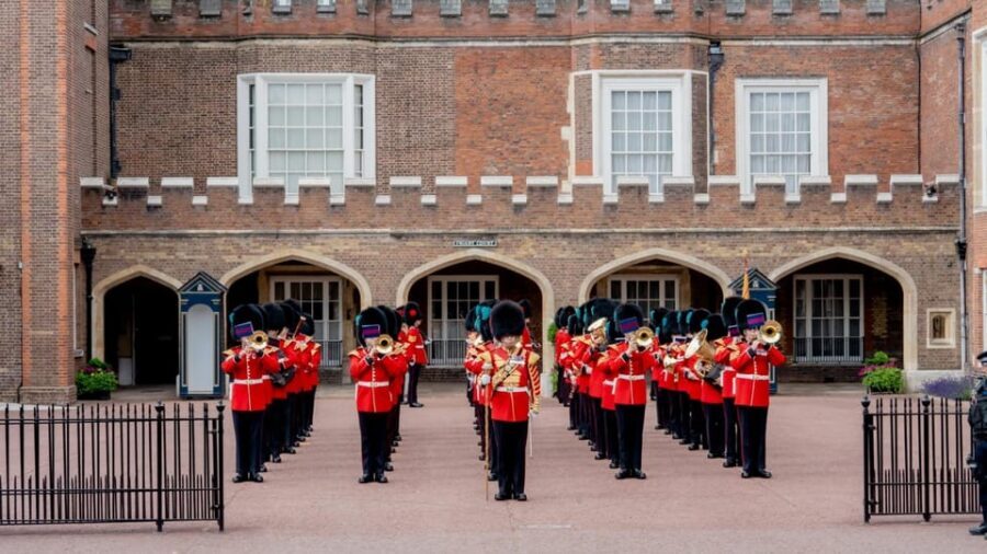 London: 24-Hour Hop-On Hop-Off Bus Pass - Stops and sights: what each part is really good for
