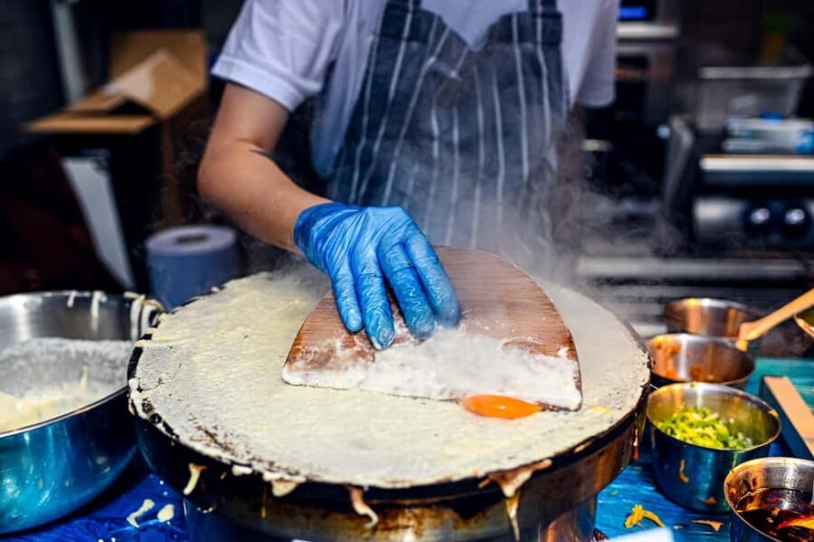London: 3.5-Hour Shoreditch Street Food Tour - Passing London’s oldest brewery and tasting traditional ale