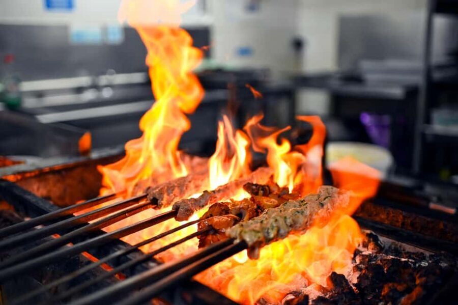 London: 3-Hour Secret Indian Food Tour - What you eat on the tour: curries, naan, appetisers, and tandoori