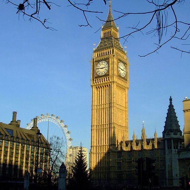 London: 30 Top City Sights Guided Group Walking Tour - Southbank Centre to St Paul’s: river energy, then a city-level icon
