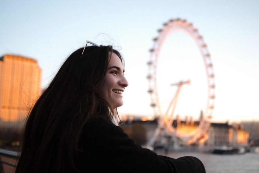 London: A Unique Photoshoot Experience at Famous Sites - The 30-Minute Flow: How You Actually Get Great Poses