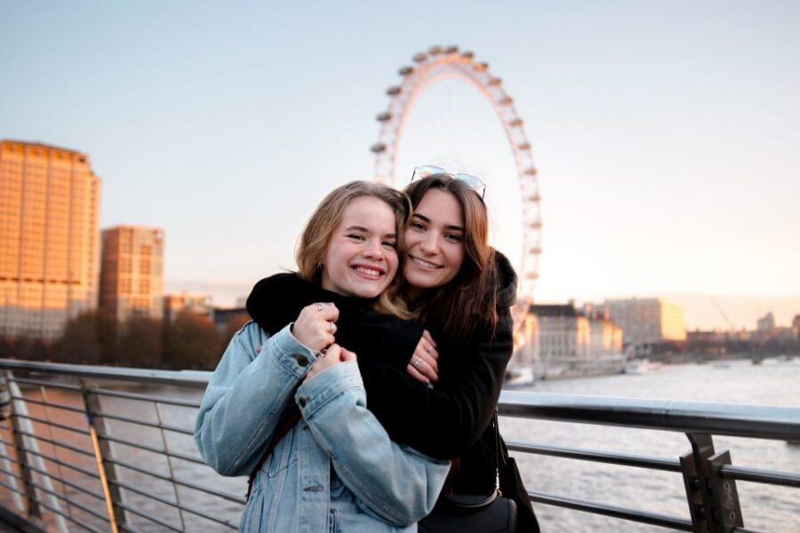 London: A Unique Photoshoot Experience at Famous Sites - Edited High-Resolution Images by 48 Hours (And How to Use Them)