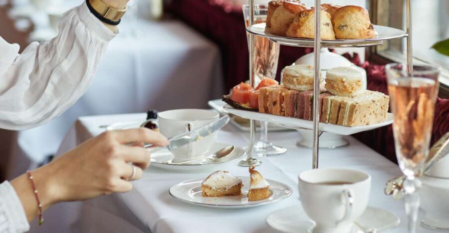 London: Afternoon Tea at The Rubens at the Palace - Entering The Rubens’ Palace Lounge: The “Royal Tea” Mood