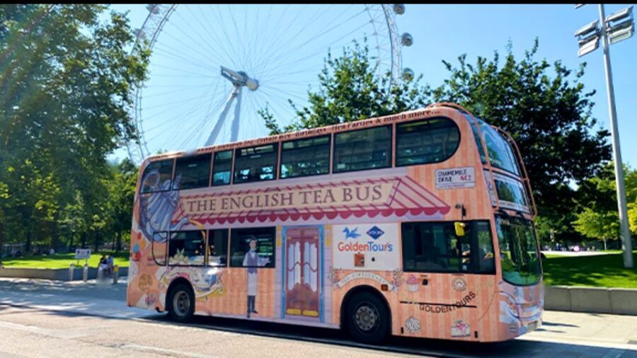 London: Afternoon Tea Bus with a Glass of Prosecco - Comfort, crowding, and what can throw off your plans