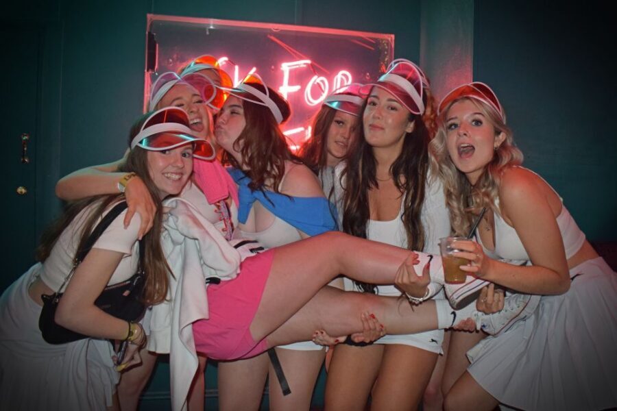 London: Bar and Club Crawl to 5 Central London Venues - Should you book this London bar and club crawl?
