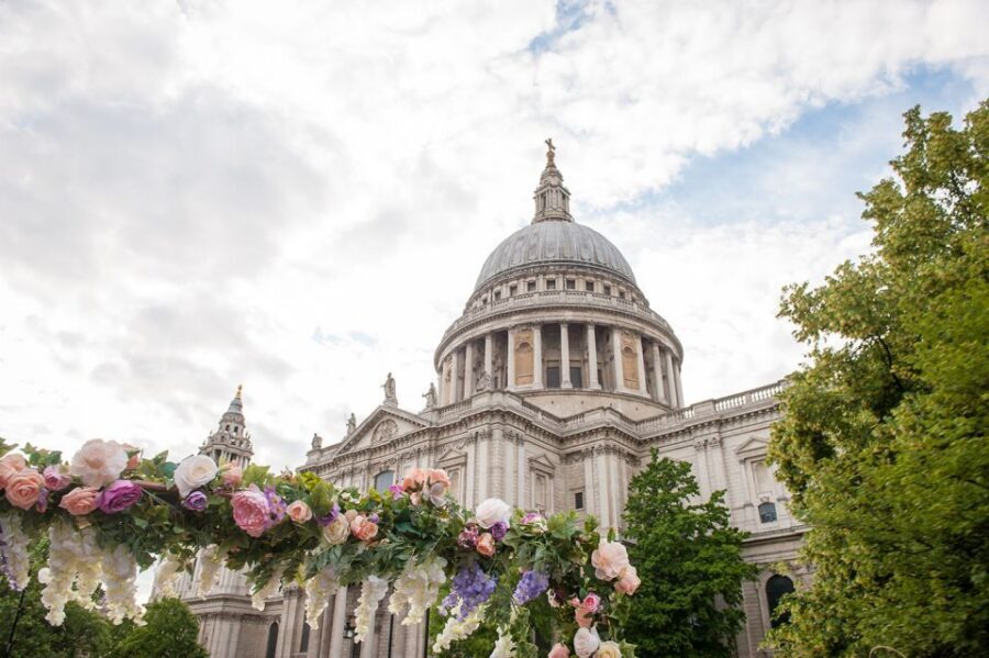London: Bar Bus Tour by Tootbus - FAQ