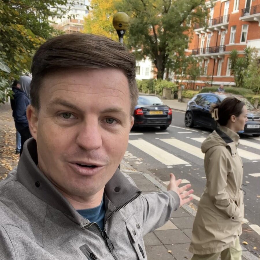 London: Beatles and Abbey Road Tour with Richard Porter - John Lennon’s bigger than Jesus stop, plus the 1966 side-story