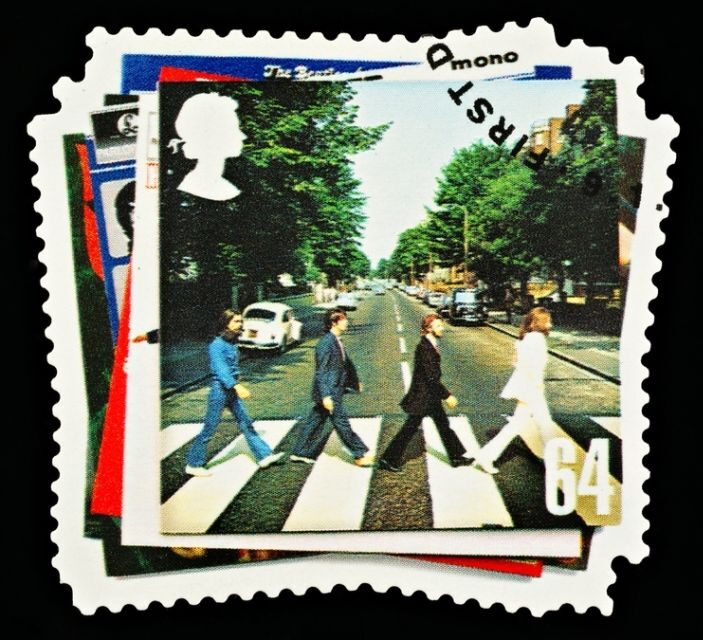 London: Beatles Magical Tour by Black Cab - Getting From Stop to Stop in an Iconic London Taxi