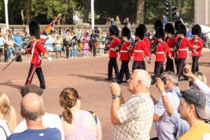 London: Big Ben, Churchill War Rooms & Buck'ham Palace Tour - Westminster on Foot: Buckingham Palace to Trafalgar Square