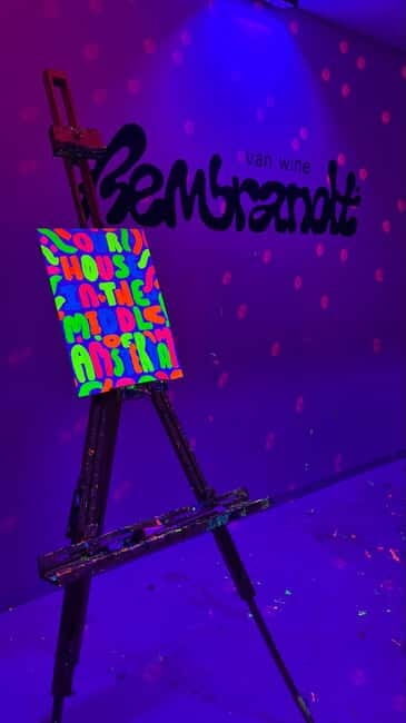 London: Bottomless Sip & Paint in the Dark - A Realistic Look at the 2-Hour Flow