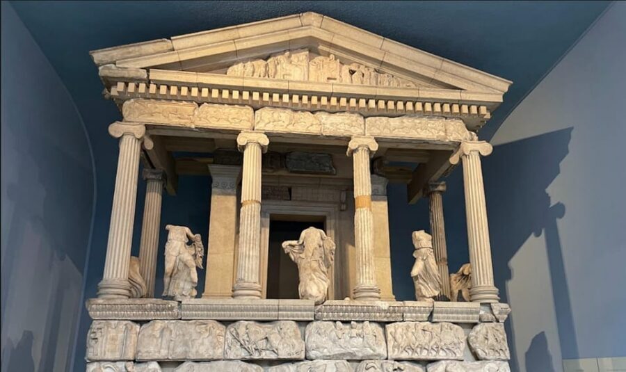 London: British Museum Audio Tour & Priority Entrance Ticket - The Lion of Knidos: your big marble moment
