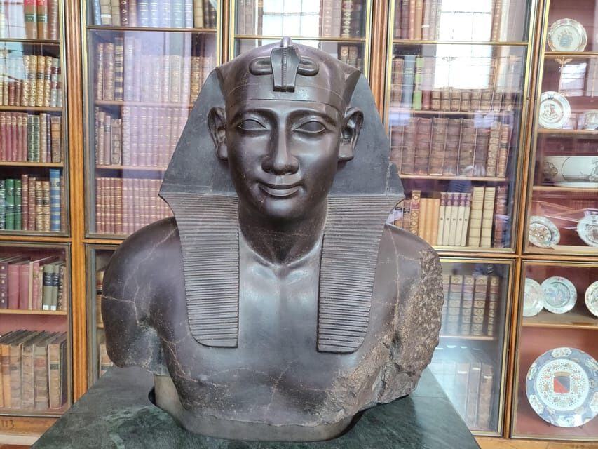 London: British Museum Tour with Archaeologist Guide - From Aztec crown jewels to Moai: how one collection links faraway worlds