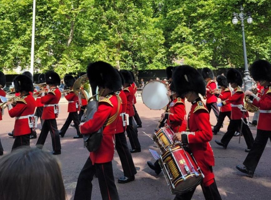 London: Buckingham, Big Ben & Westminster Abbey Tour - A Royal Walk That Actually Makes Sense