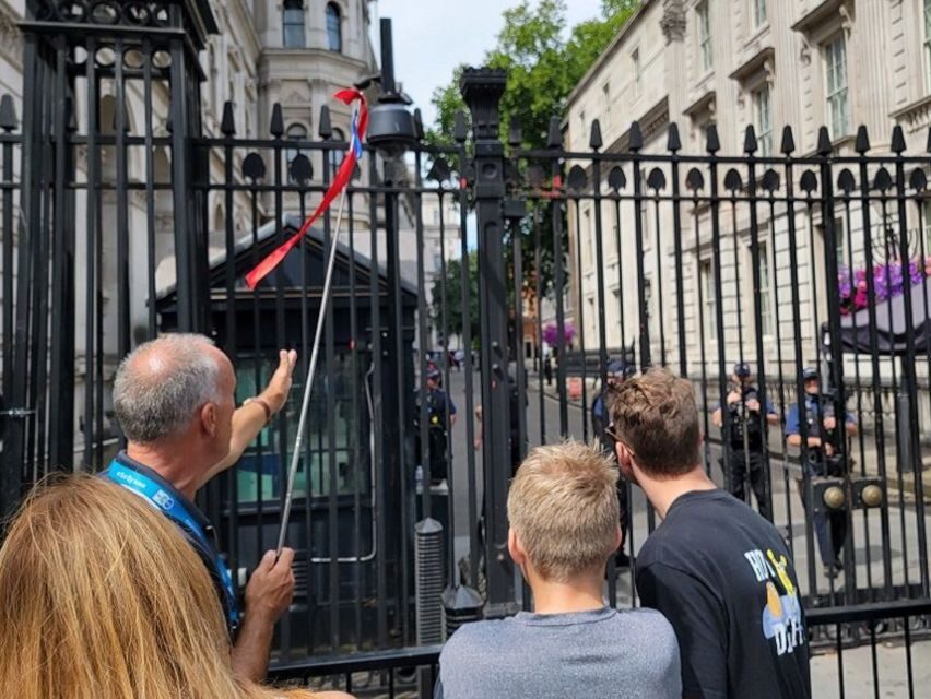 London: Buckingham, Big Ben & Westminster Abbey Tour - Big Ben and Buckingham Palace: What You See vs. What You Don’t