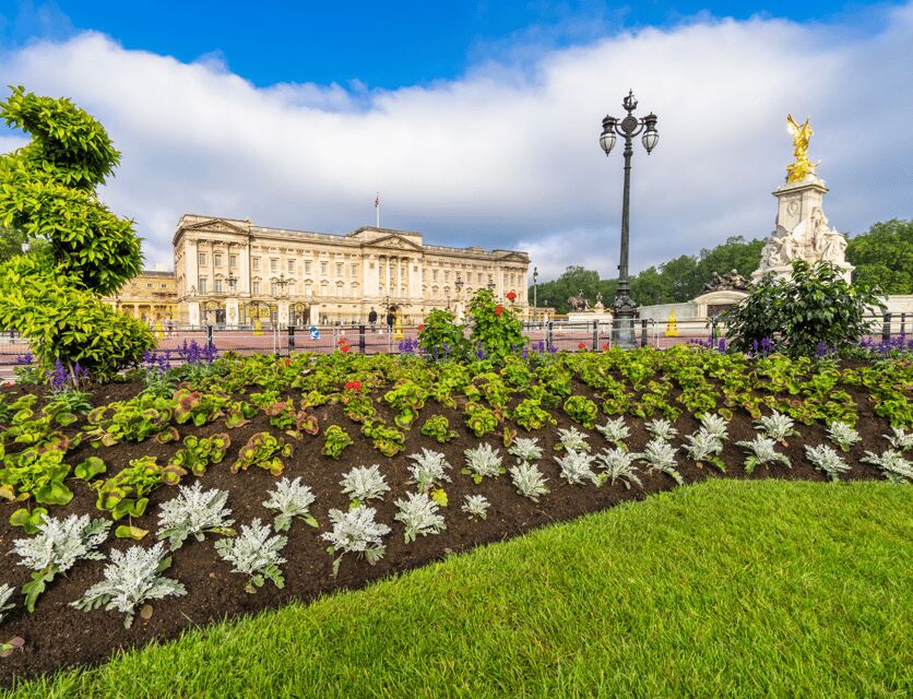 London: Buckingham Palace and Royal London Walking Tour - Should you book this Buckingham Palace royal walking tour?
