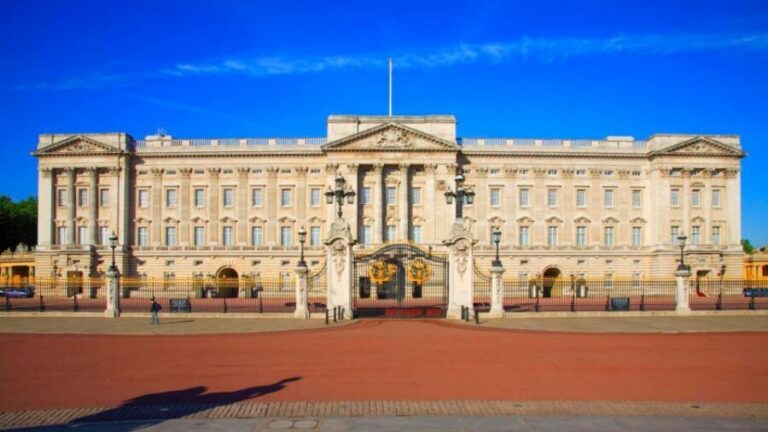 London: Buckingham Palace & Changing of the Guard Experience - The £26-ish value logic: what you’re really paying for