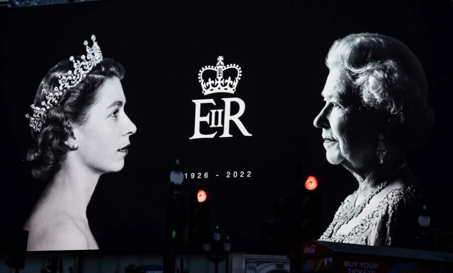 London: Buckingham Palace Entry & Changing of the Guard Tour - Key takeaways before you go