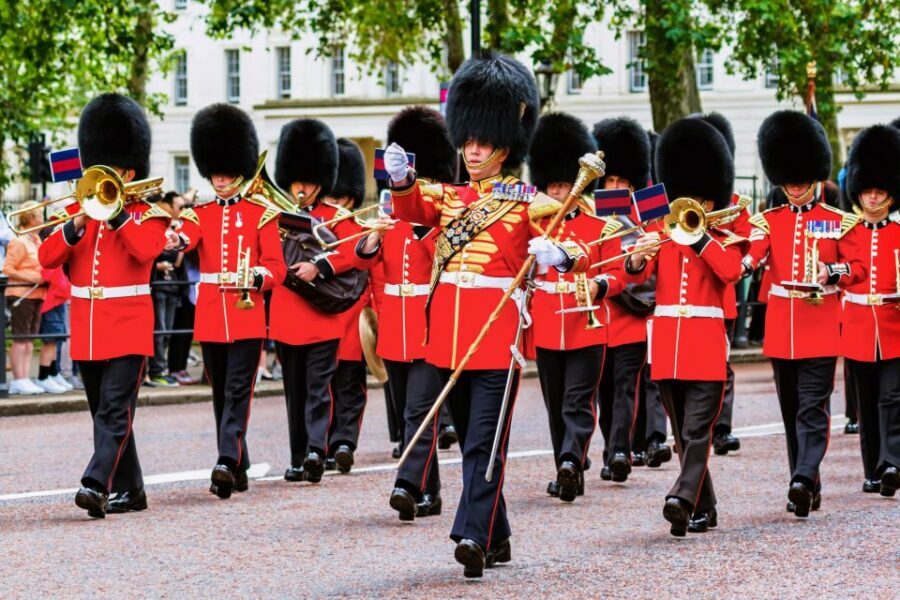 London: Buckingham Palace Entry & Changing of the Guard Tour - Duke of York Column: where the tour really starts