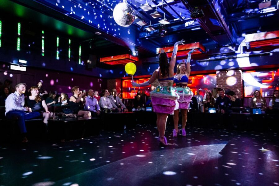 London: Burlesque Cabaret Show in the West End - A cabaret in the round: how seating affects what you see