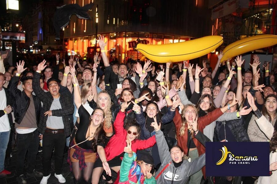London : Central London Bar Crawl with discounts on drinks - Simmons Bar, Piccadilly Circus, and the inflatable banana method