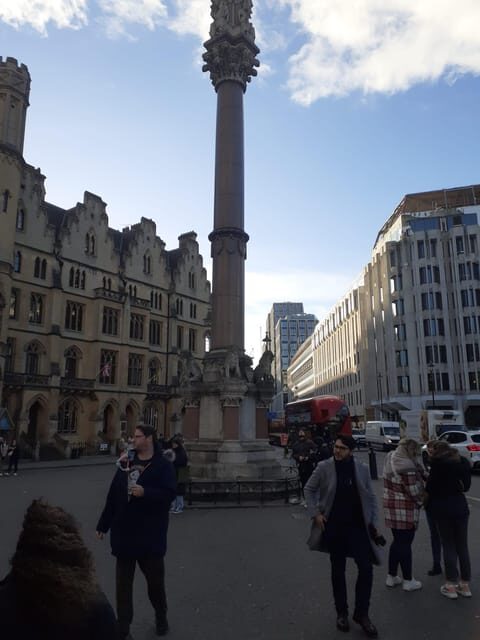 London: Central London Outdoor Tour - Value for $26: Two Hours That Actually Teach You Something