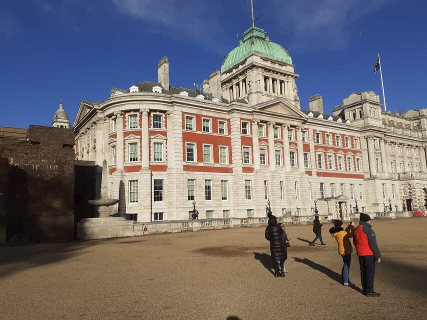 London: Central London Outdoor Tour - Outdoors Means Weather Reality (Bring the Right Stuff)