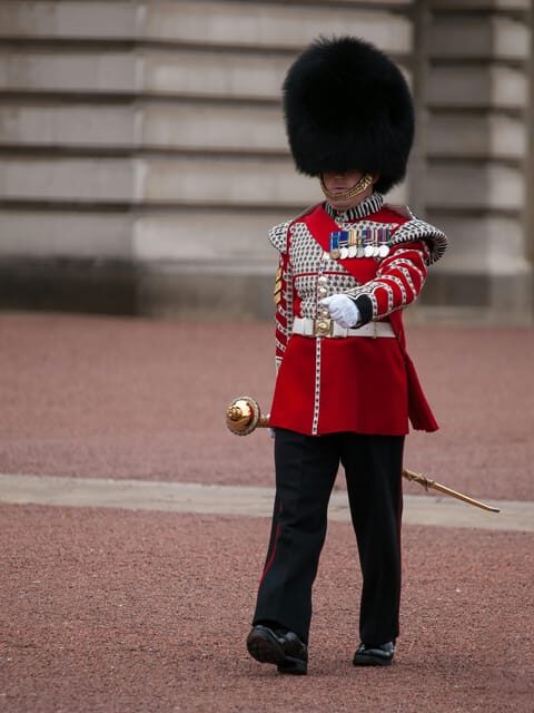 London: Changing of the Guard Experience and Landmarks Tour - Westminster Abbey and Parliament Square: where the walk can finish strong or feel rushed
