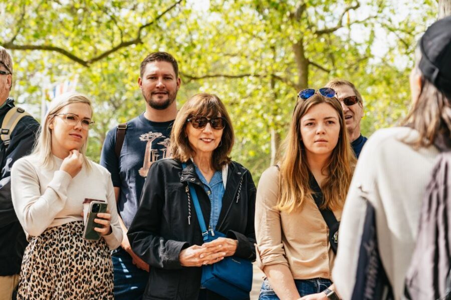 London: Changing of the Guard Tour by Buckingham Palace - Foot guards, horse guards, and the weather reality check
