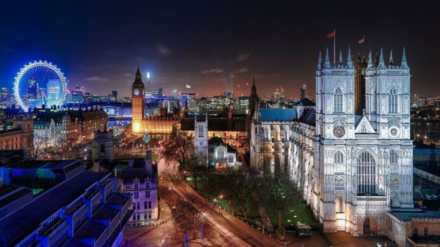 London: Christmas Eve City Tour with Dinner & Midnight Mass - Who this tour fits best (and who might want a different plan)