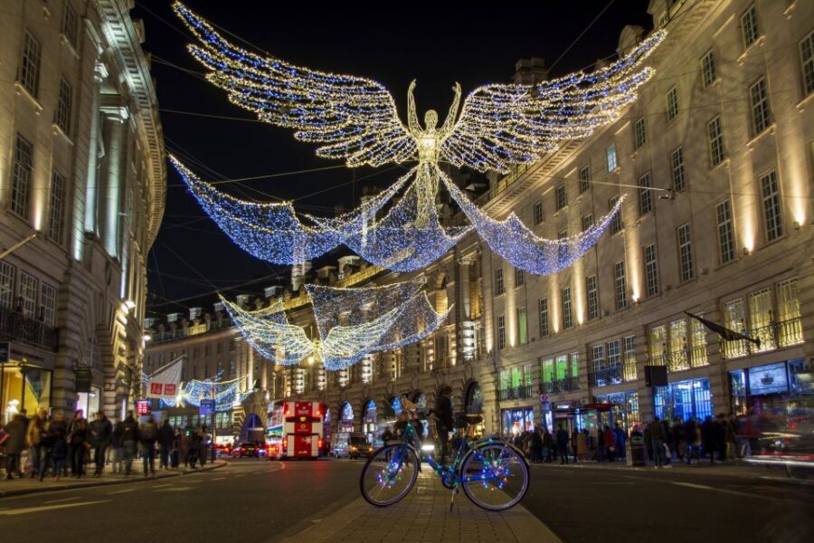 London Christmas Lights Bike Tour - Harrods to Covent Garden: Spotting the Shop-Window Magic