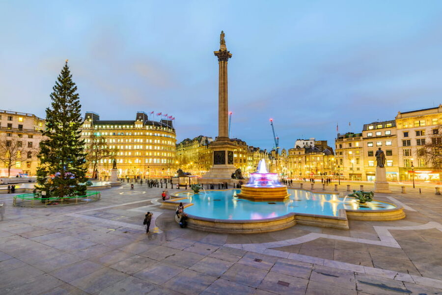 London: Christmas Lights Tour by Vintage Double-Decker Bus - Price and Value: Is $43 for 1.5 Hours a Fair Deal?