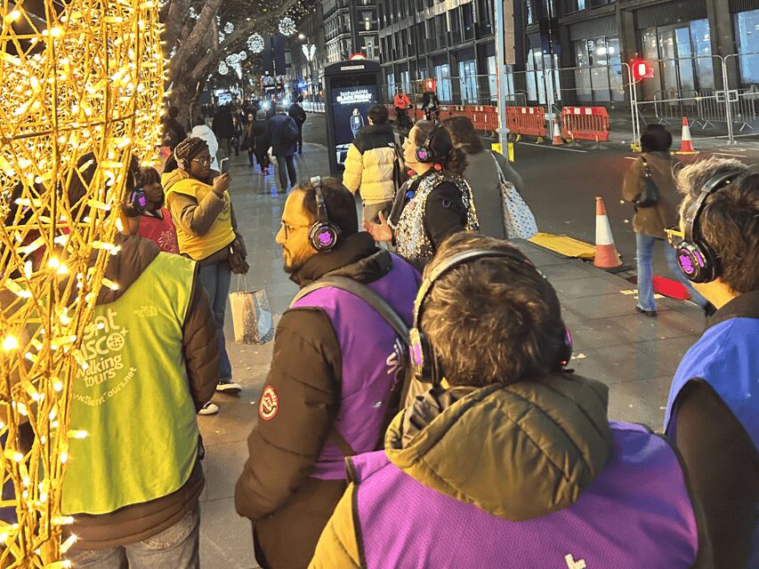 London: Christmas Lights Tour - With Christmas Music - Key Highlights Worth Your Time