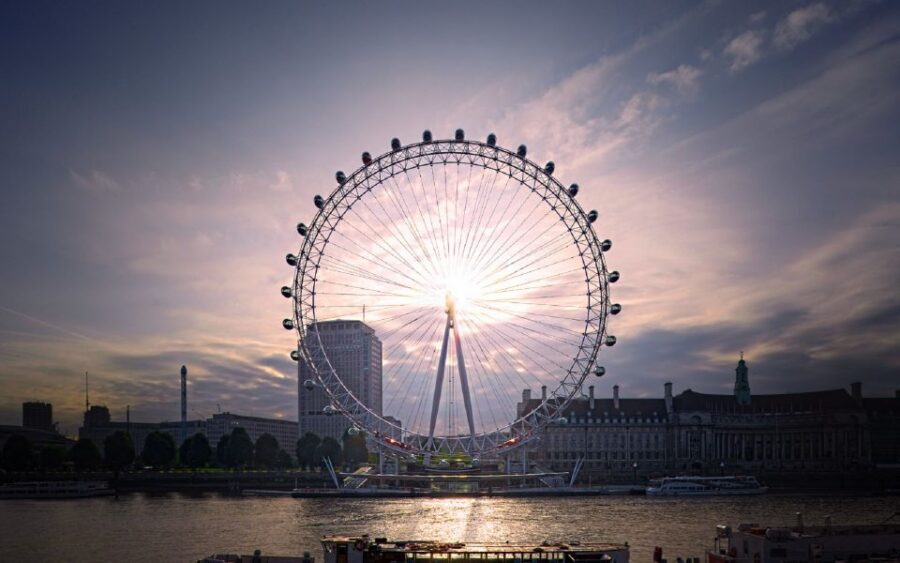 London: City Tour with River Cruise & London Eye - St Paul’s Cathedral guided tour: the dome and the build-up
