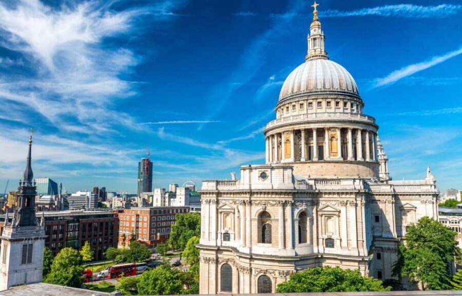 London: City Tour with River Cruise & London Eye - Coach storytelling with Westminster Abbey and Big Ben (without the stress)