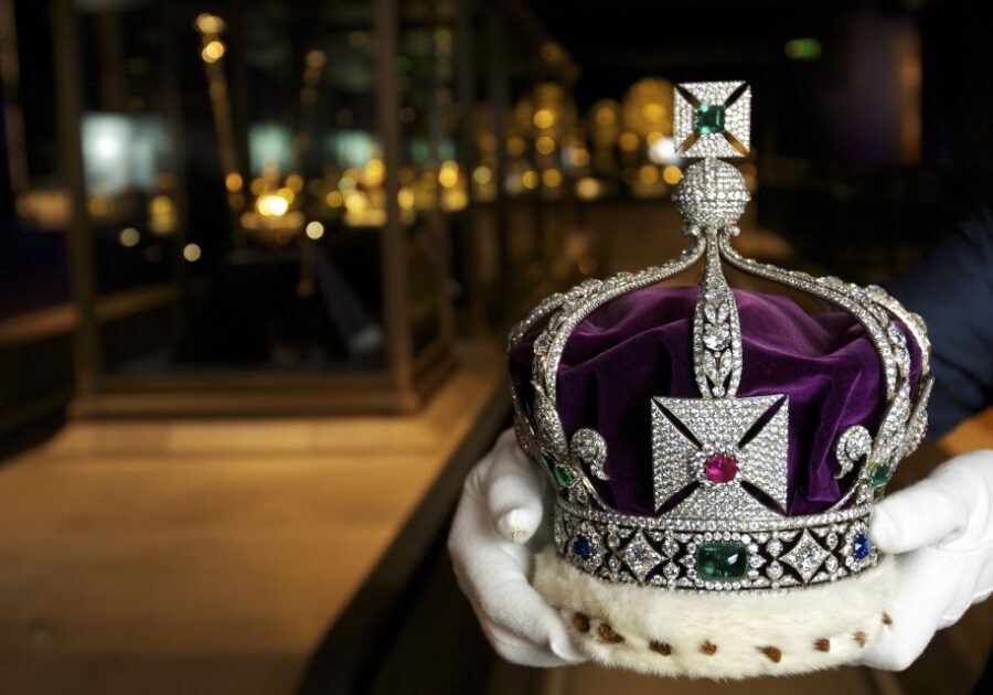London: Crown Jewels Tour with River Cruise - Tower of London: the White Tower story you can’t unsee