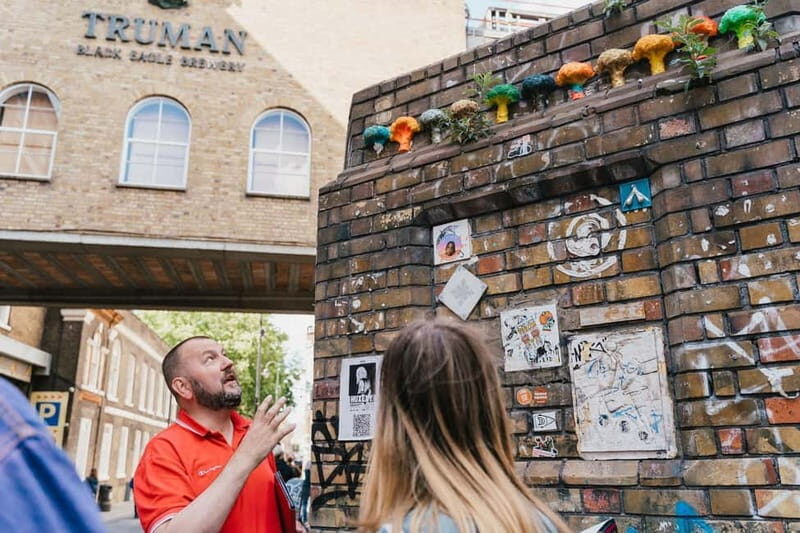 London: East End Instagrammable Street Art & Graffiti Tour - The narrow yards and street-level surprises (from 7 Stars to Princelet Street)