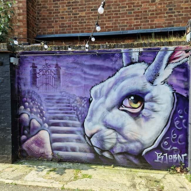 London: East End Instagrammable Street Art & Graffiti Tour - Dray Walk and Allen Gardens: broccoli, color, and walls that change