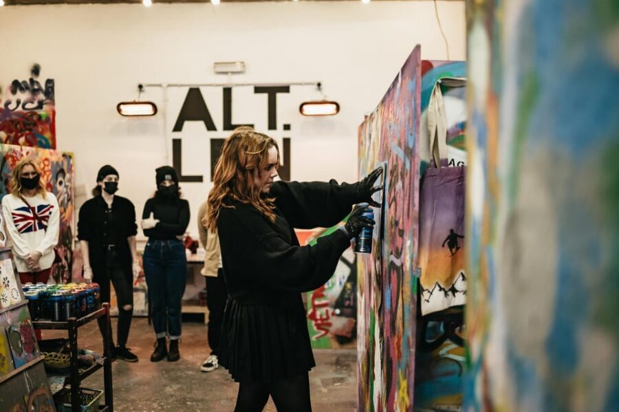London: East End Street Art Tour and Spray Painting Workshop - Should You Book This East End Street Art Tour?