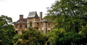 London: Entry Ticket to Eltham Palace and Gardens - Inside the palace: Tudor roots meet Art Deco confidence