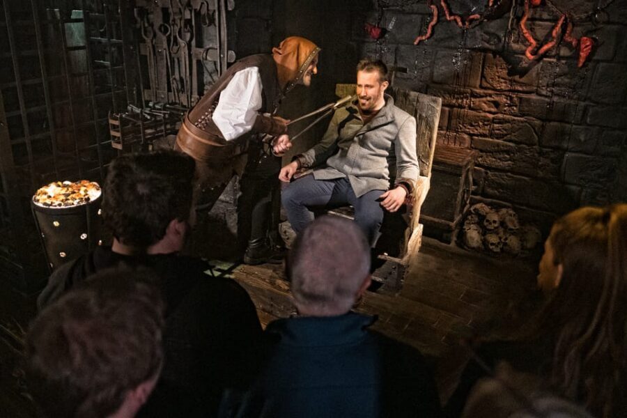 London: Entry Ticket to London Dungeon - Sweeney Todd on Fleet Street: the show’s opening hook