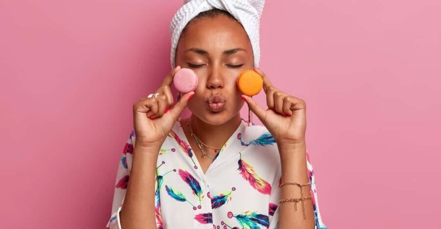 London: French Macaron Workshop in London - Drinks, Atmosphere, and a Fun Social Element