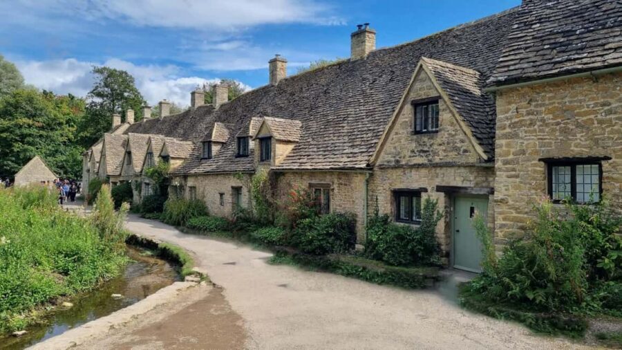 London: Full Day Cotswolds Tour with Shakespeare's Stratford - Broadway Tower Views and Snowshill Silence