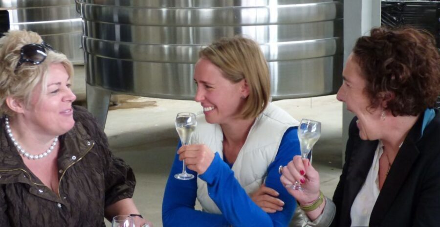London: Full-Day English Wine Tour with Lunch - The vineyard break: picnic time to slow the pace