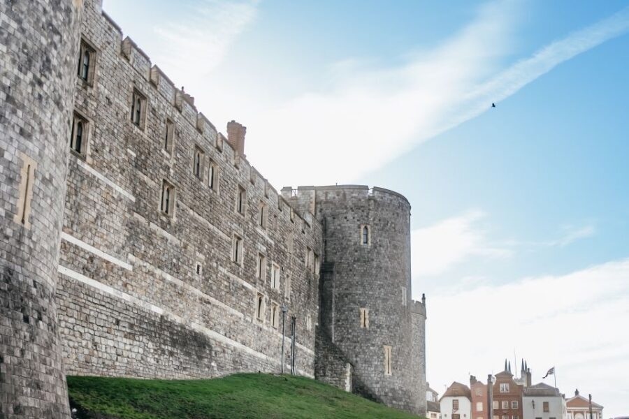 London: Full-Day Windsor, Stonehenge, and Oxford Tour - Price and value: does $120 make sense for what you get?