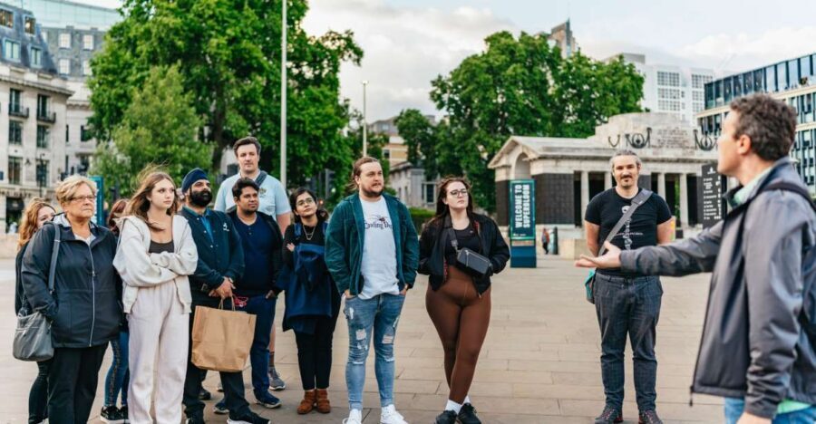 London: Ghastly Ghosts 2-Hour Walking Tour - London’s After-Dark Ghosts: What This 2-Hour Walk Feels Like