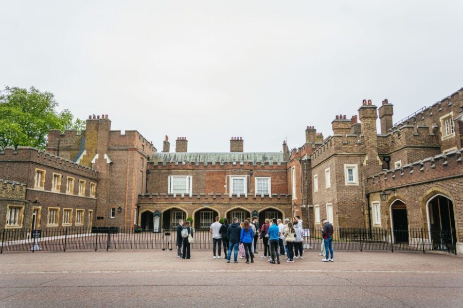 London: Ghost Walk and River Thames Boat Ride - The Tower of London Ending: a royal prison that lands the finale