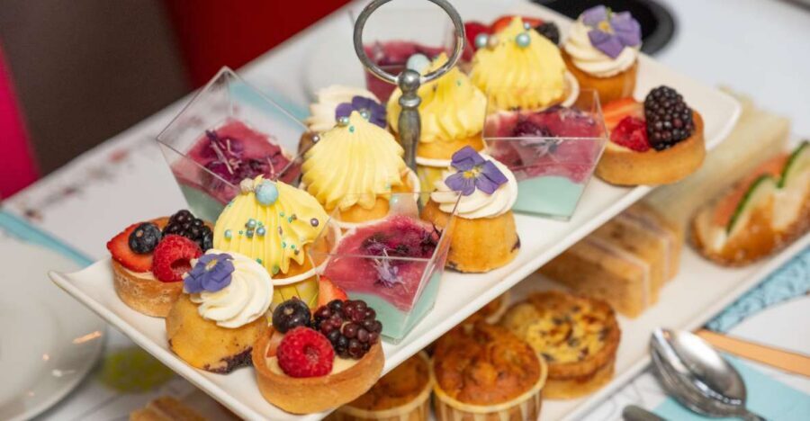 London: Gin and Afternoon Tea Bus Tour with Audio Guide - The sightseeing route: London Eye, Westminster Abbey, Marble Arch