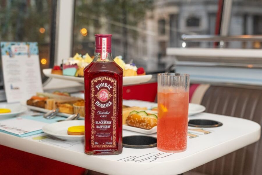 London: Gin and Afternoon Tea Bus Tour with Audio Guide - Who this London gin lovers bus tour is best for