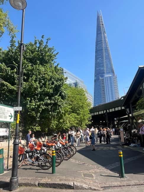 London: Guided E-bike Tour - Starting at Blackfriars: getting your bearings quickly