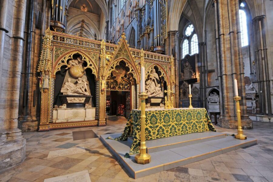 London: Guided Westminster Abbey Tour and Refreshments - Where you’ll spend your time: balancing big sights and real understanding